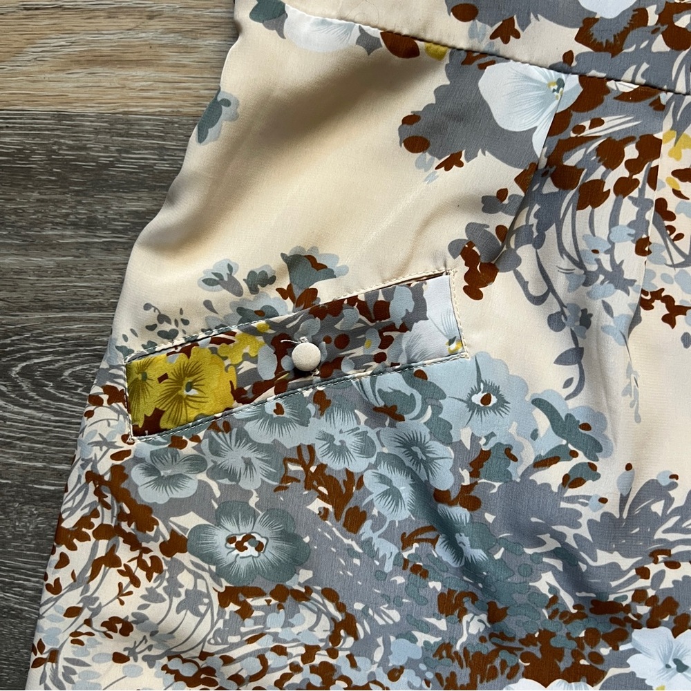 Darling Multicolor Floral Pattern Top - Picture 5 of 6